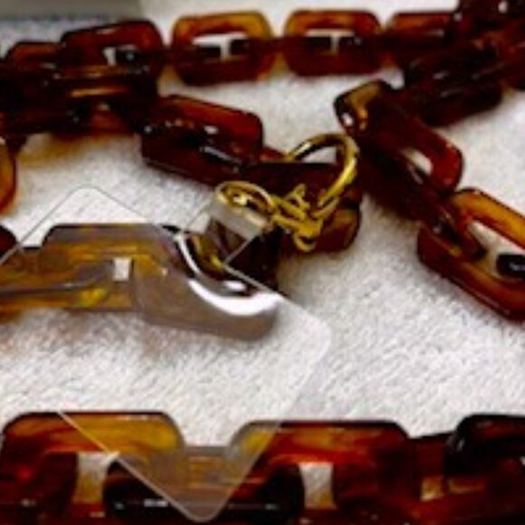 Macrae phone crossbody in tortoieshell links New in Box - Picture 2 of 5